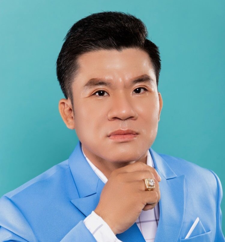 Doanh Nhân Quang Thiện Lấn Sân Vào Showbiz Và Những Năm Tháng Cố Gắng Thành Một Ca Sĩ Chuyên Nghiệp