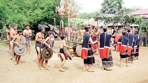 Khai mạc chuyên đề “Văn hóa dân tộc Xtiêng” tại TPHCM
