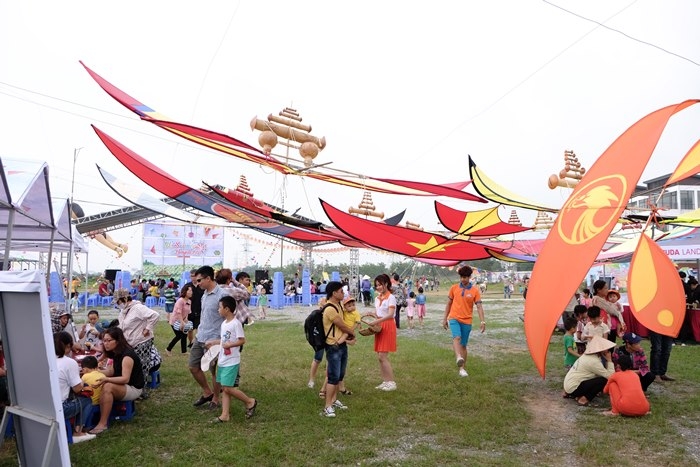 Đặc sắc cuối tuần này: Lễ hội diều 2018 tại công viên Yên Sở 