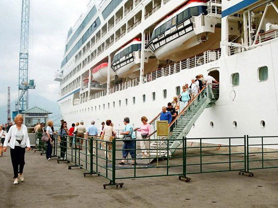 Việt Nam và Singapore đẩy mạnh khai thác du lịch tàu biển