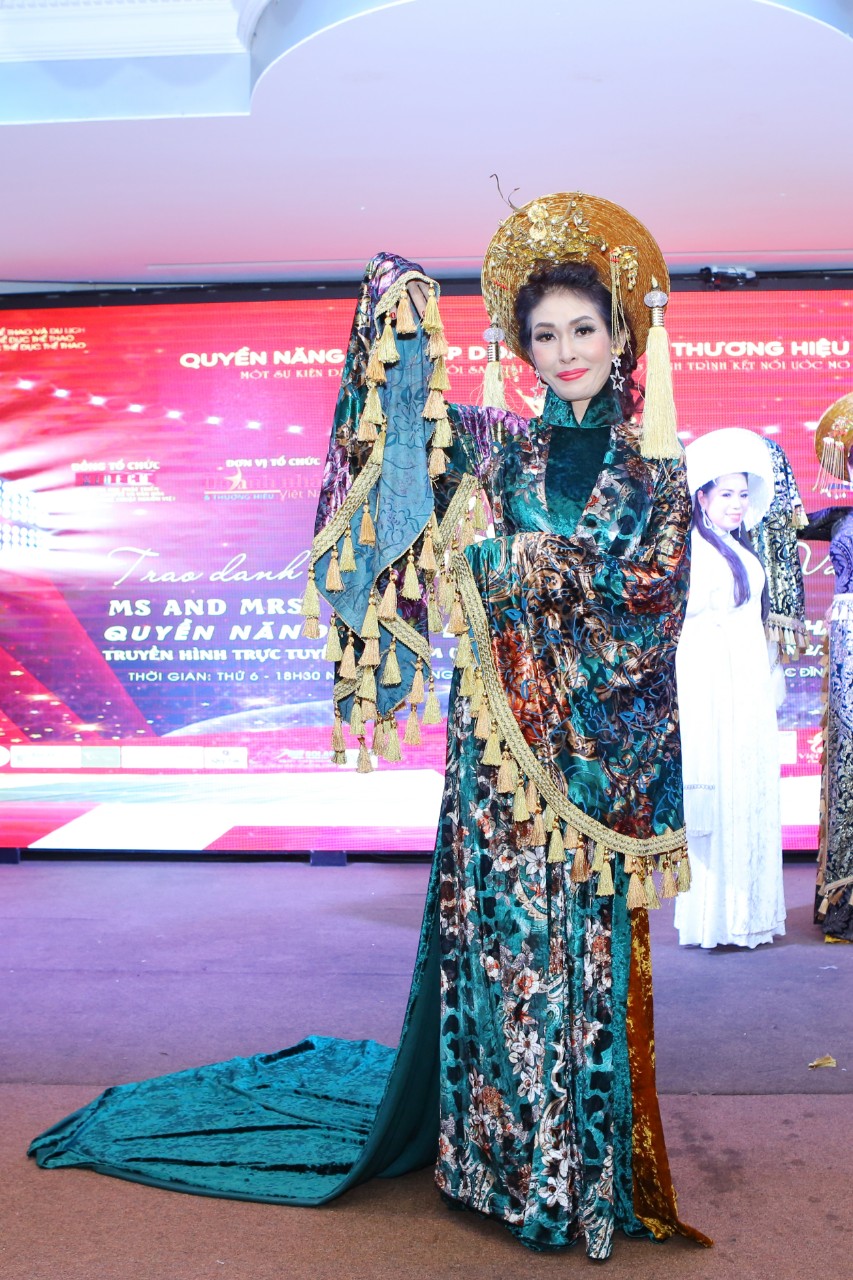DOANH NHÂN HUỲNH MAI - ĐẠI SỨ NHÂN ÁI NGÔI SAO TÀI NĂNG VIỆT NAM!!
