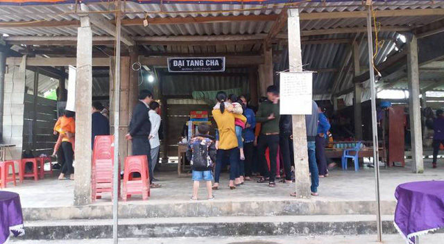 Đang ngồi uống rượu, một thanh niên bị truy sát đến tử vong