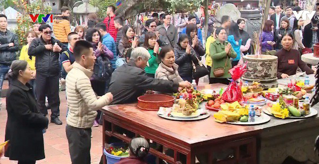Lệch lạc văn hóa đi lễ chùa