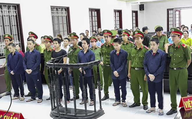 Hai án tử hình cho nhóm côn đồ vô cớ giết người