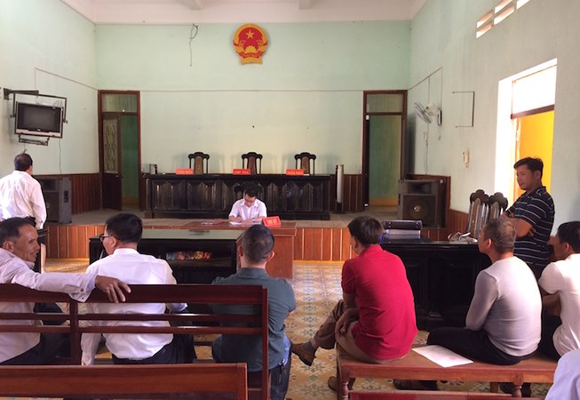 Không thể mở phiên tòa vì chủ tọa vắng mặt
